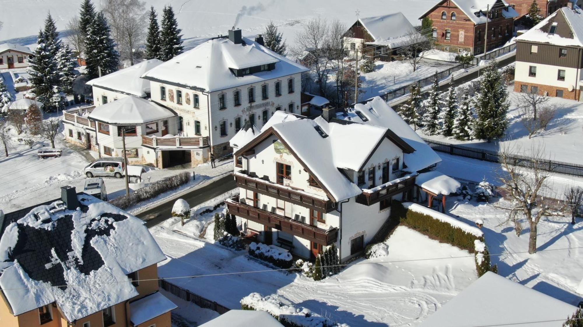 Hotel Alpenhof Markneukirchen Eksteriør bilde